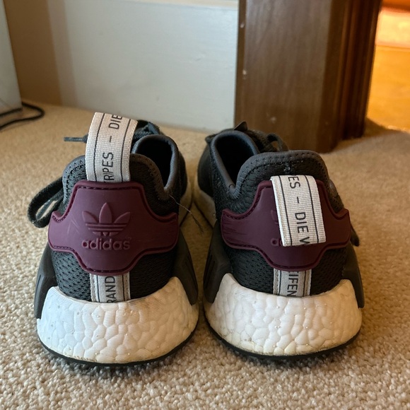 Adidas NMD R1 Ultility Grey Olive Green Maroon Shoe
Womens Sneaker Size US 7 - Picture 4 of 8